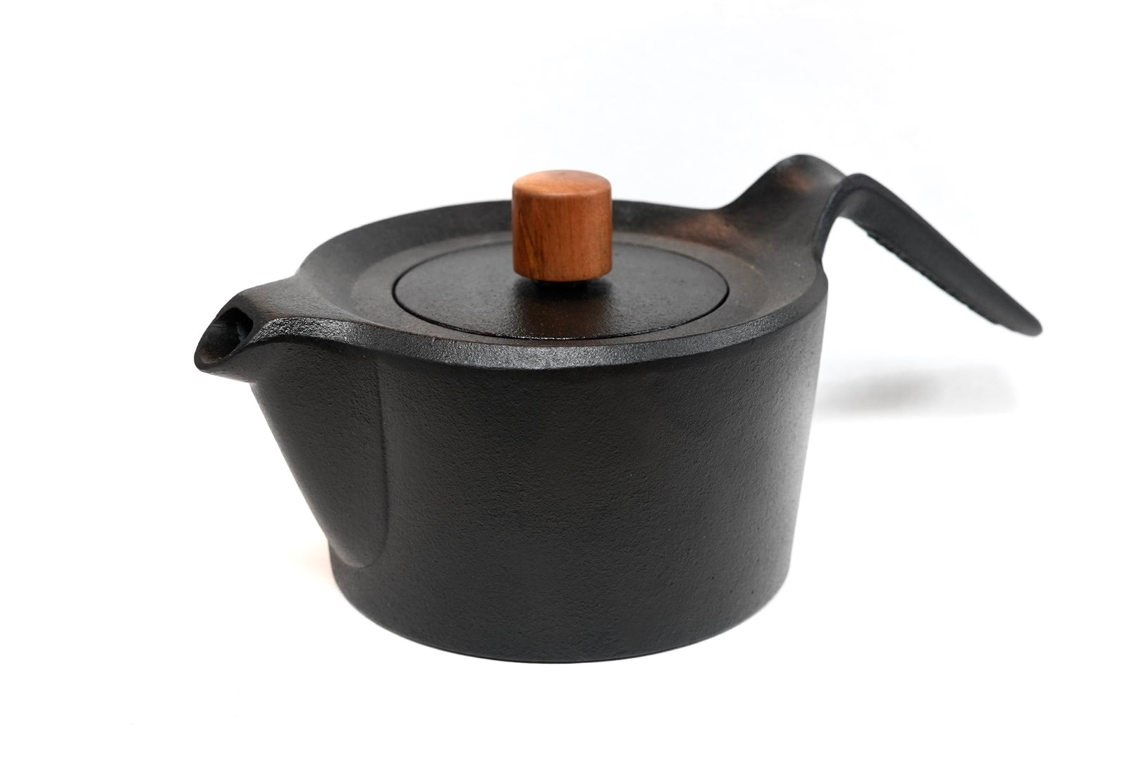 及富 南部鉄器 鉄瓶 スワローポット 0.6L – Cha-EN 〜life tea 及富 南部鉄器 鉄瓶 スワローポット 0.6L – Cha-EN 〜life tea